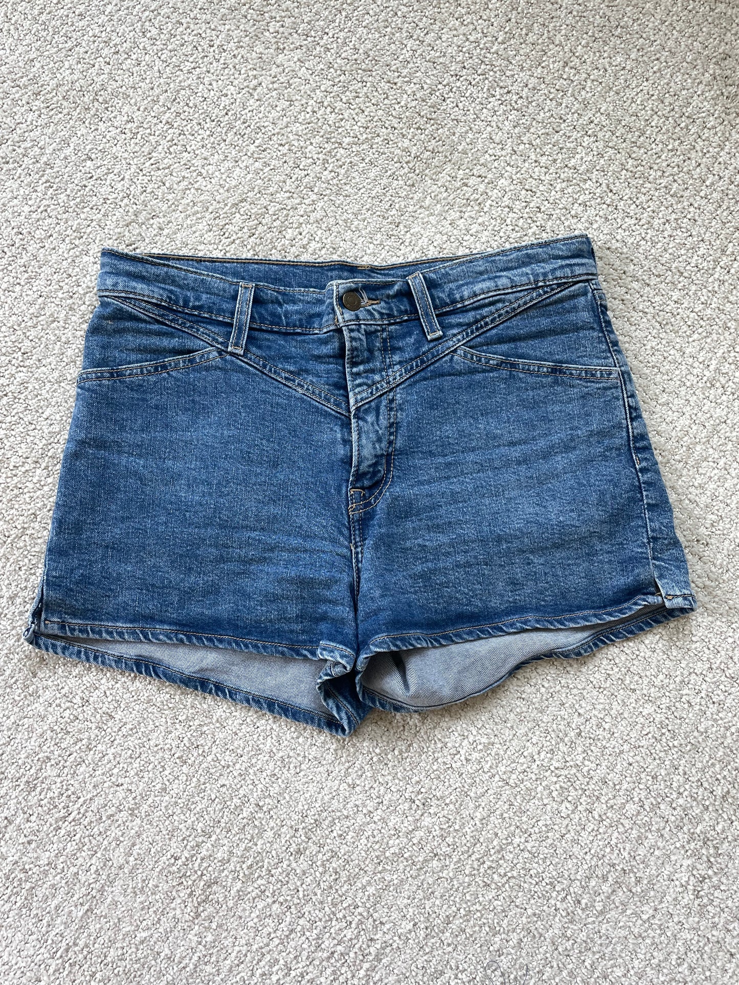 Levi's Denim Shorts (31)