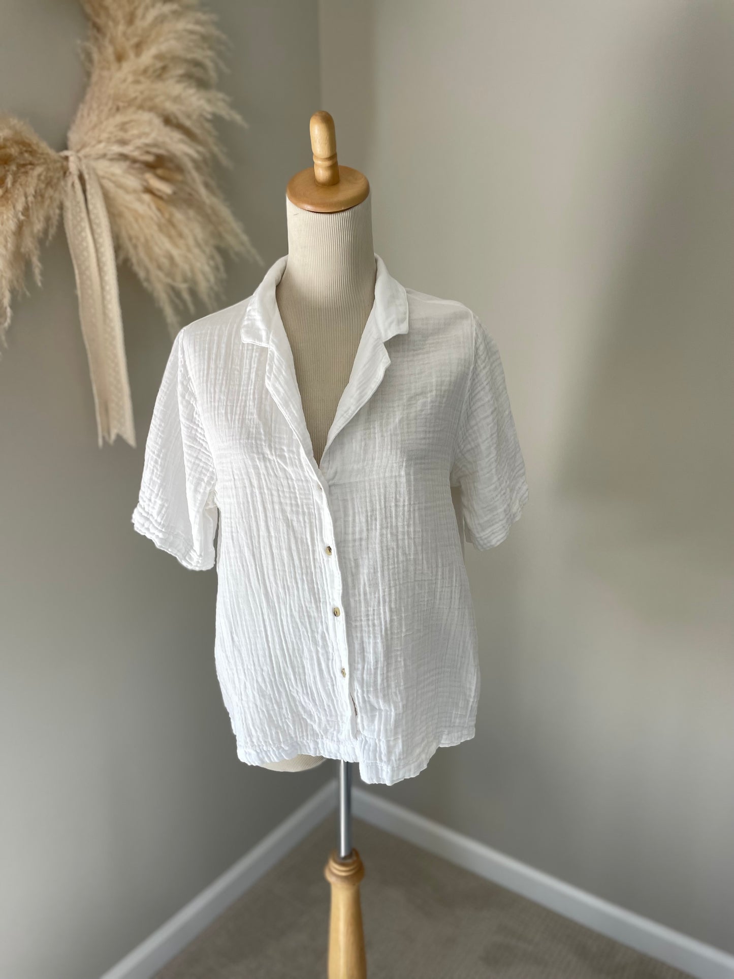 Old Navy Gauze Button Down Top (M)