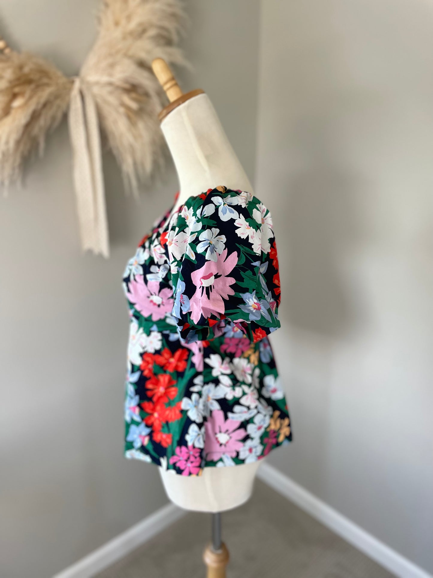 Old Navy Floral Sweetheart Top (S)