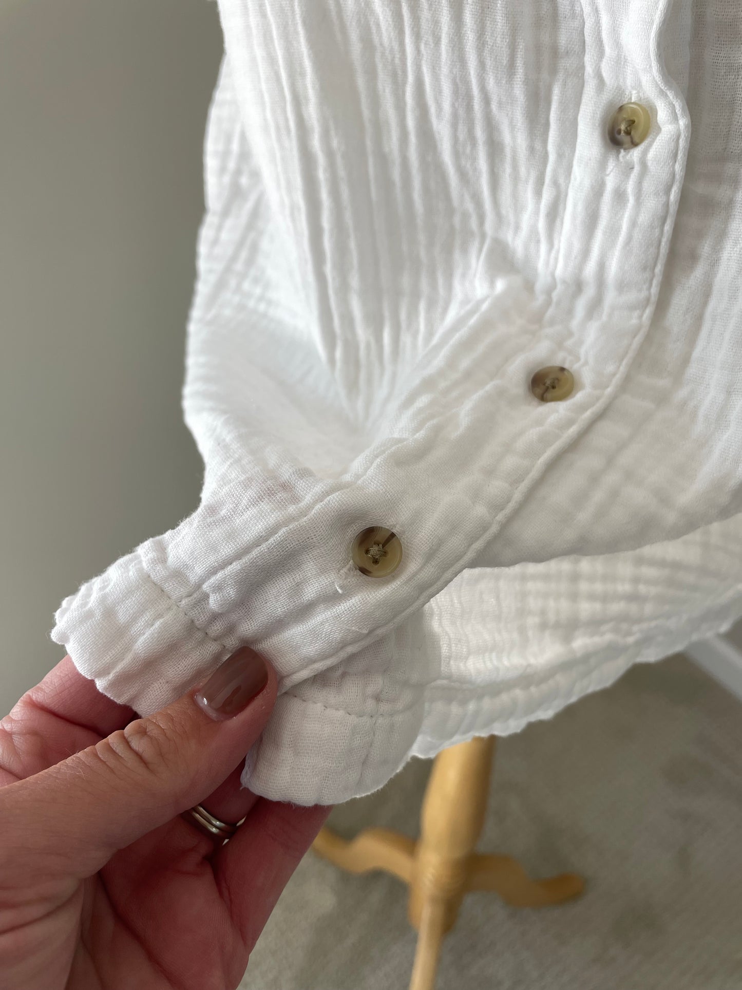 Old Navy Gauze Button Down Top (M)