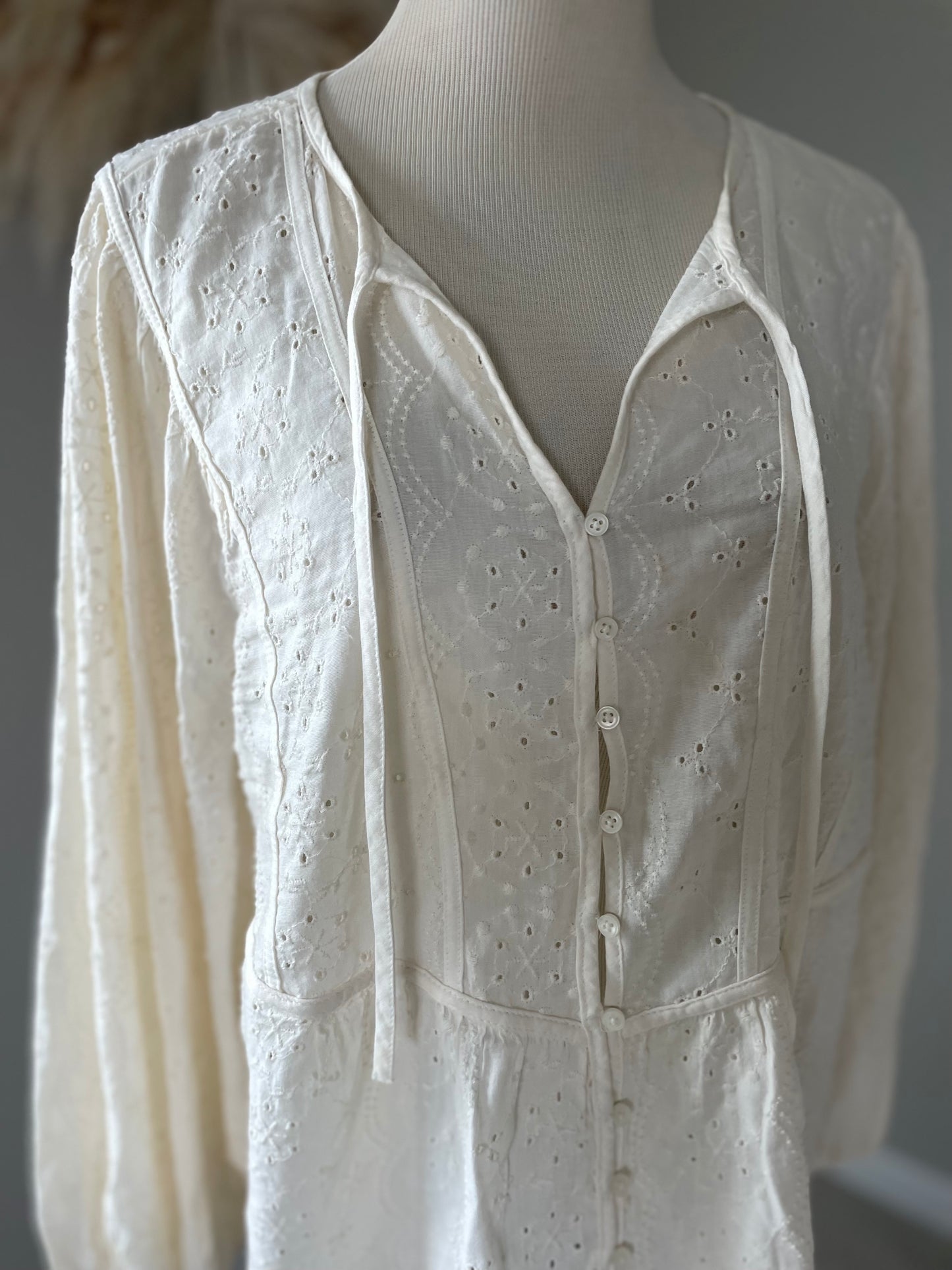 Old Navy Boho Eyelet Blouse (L)