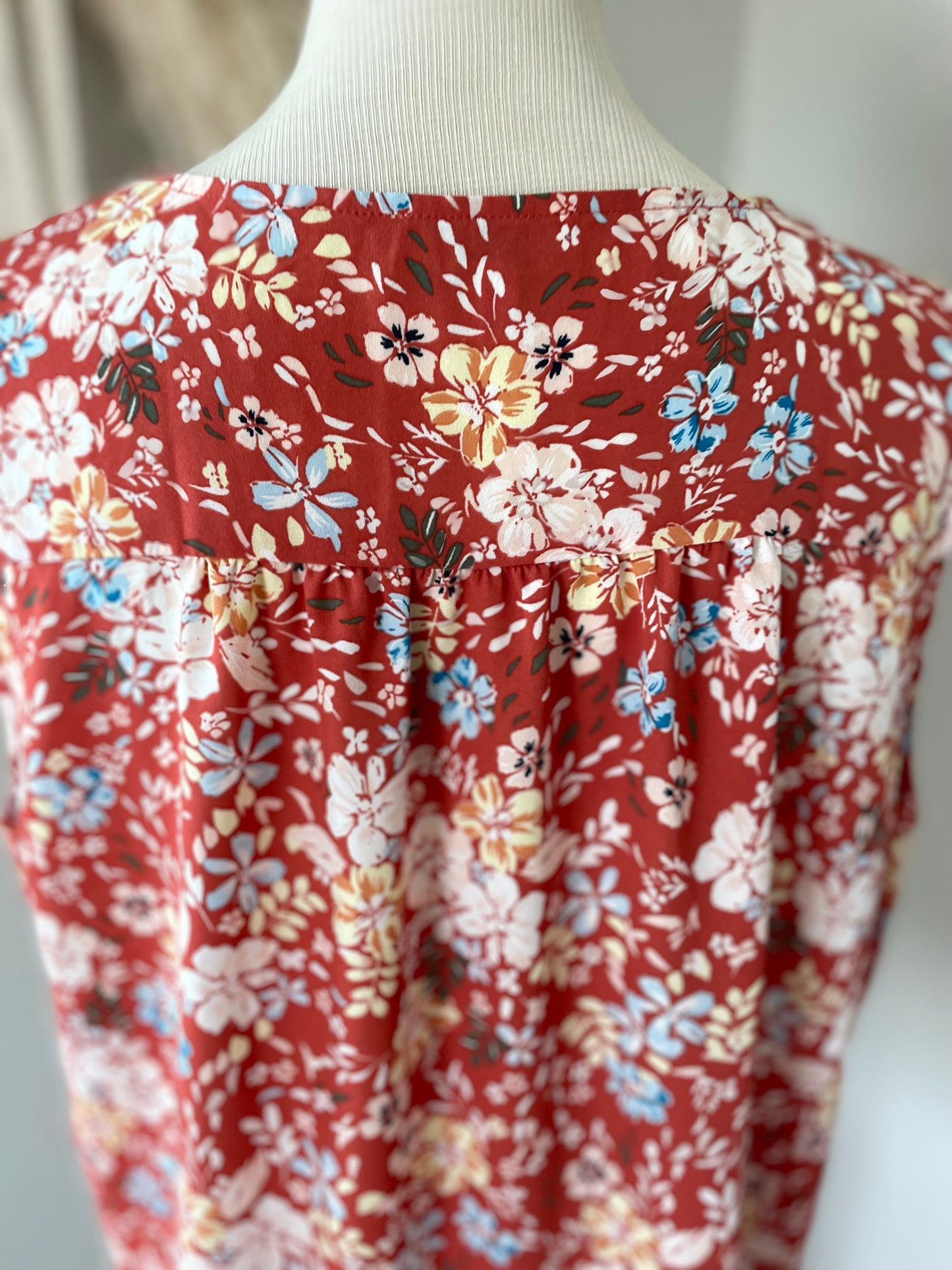 Loft Sleeveless Floral Blouse (XL)