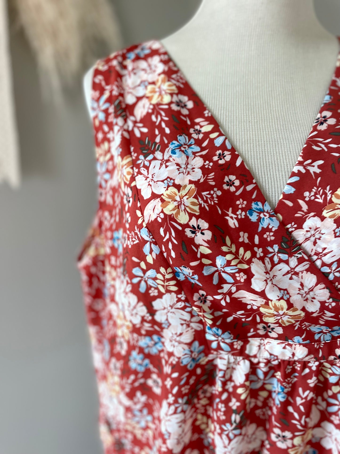 Loft Sleeveless Floral Blouse (XL)