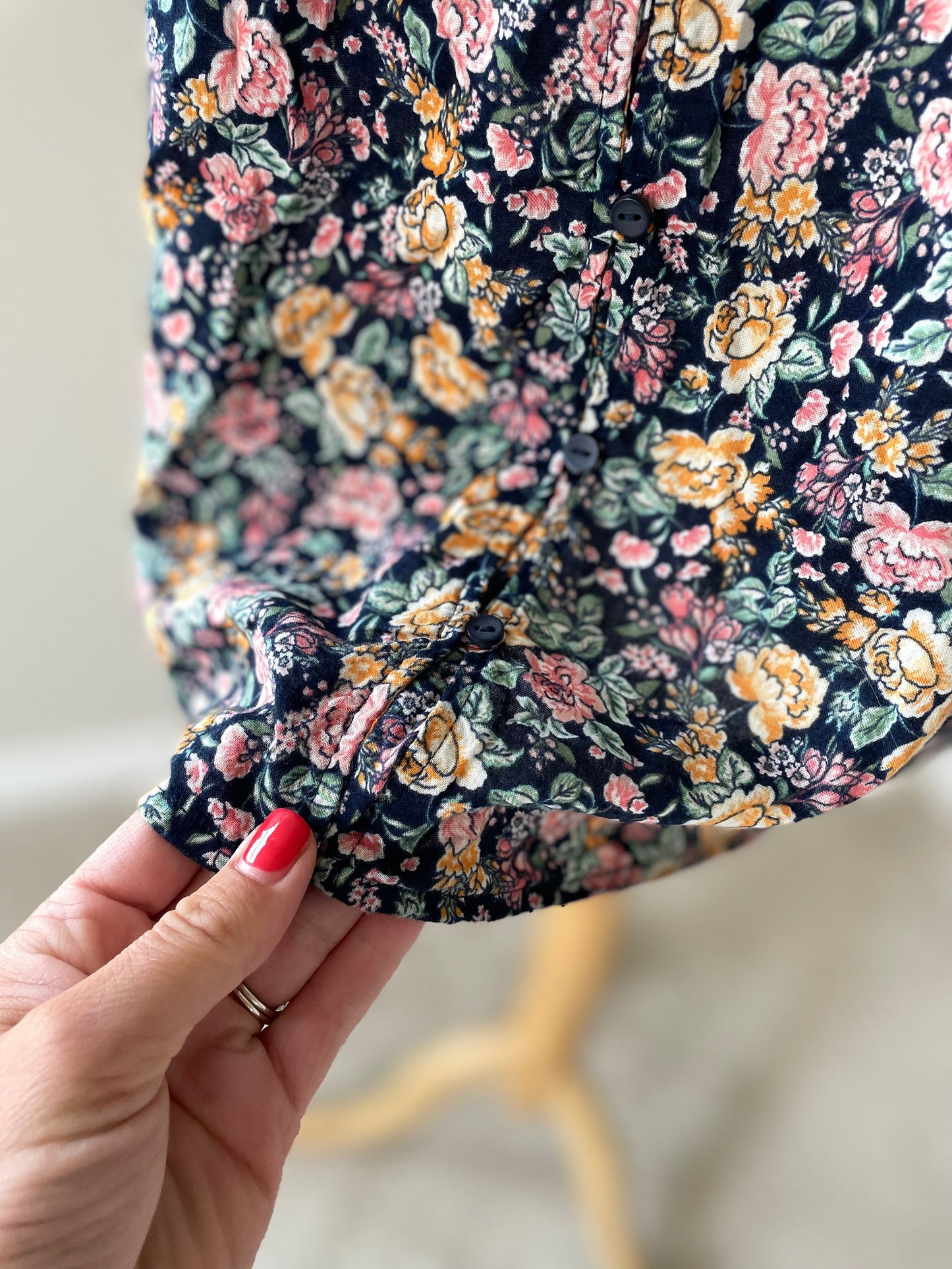 Old Navy Floral Blouse (M)