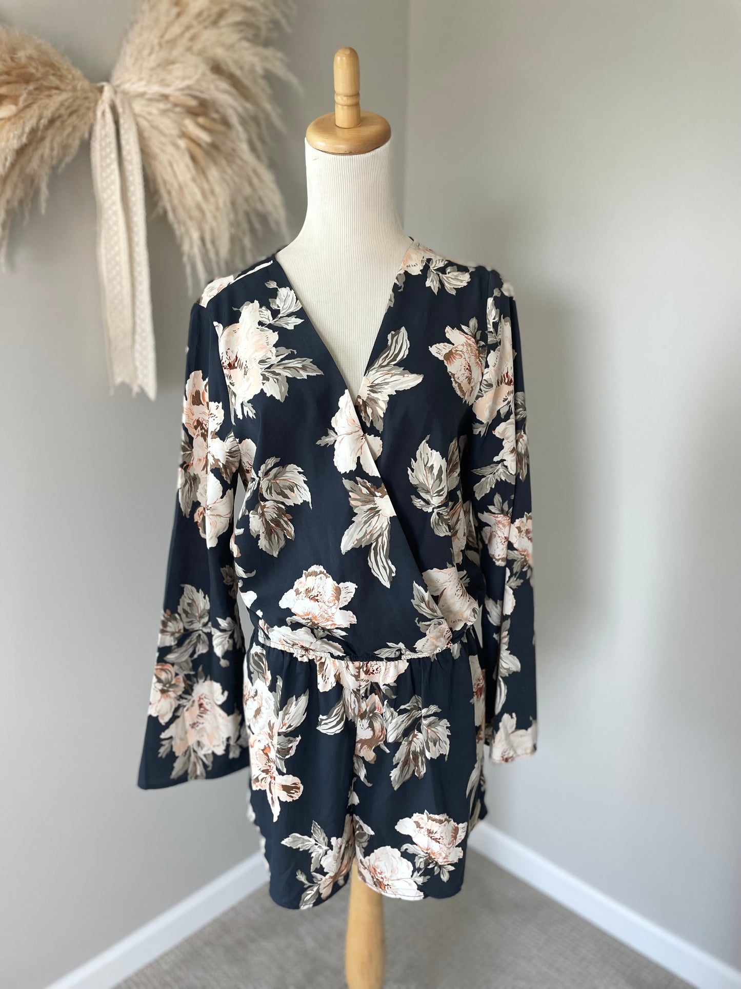 Lulu's Floral Romper (L)